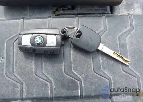 2011 BMW 328I z USA, uszkodzony, nr VIN WBAPH7C56BE674096